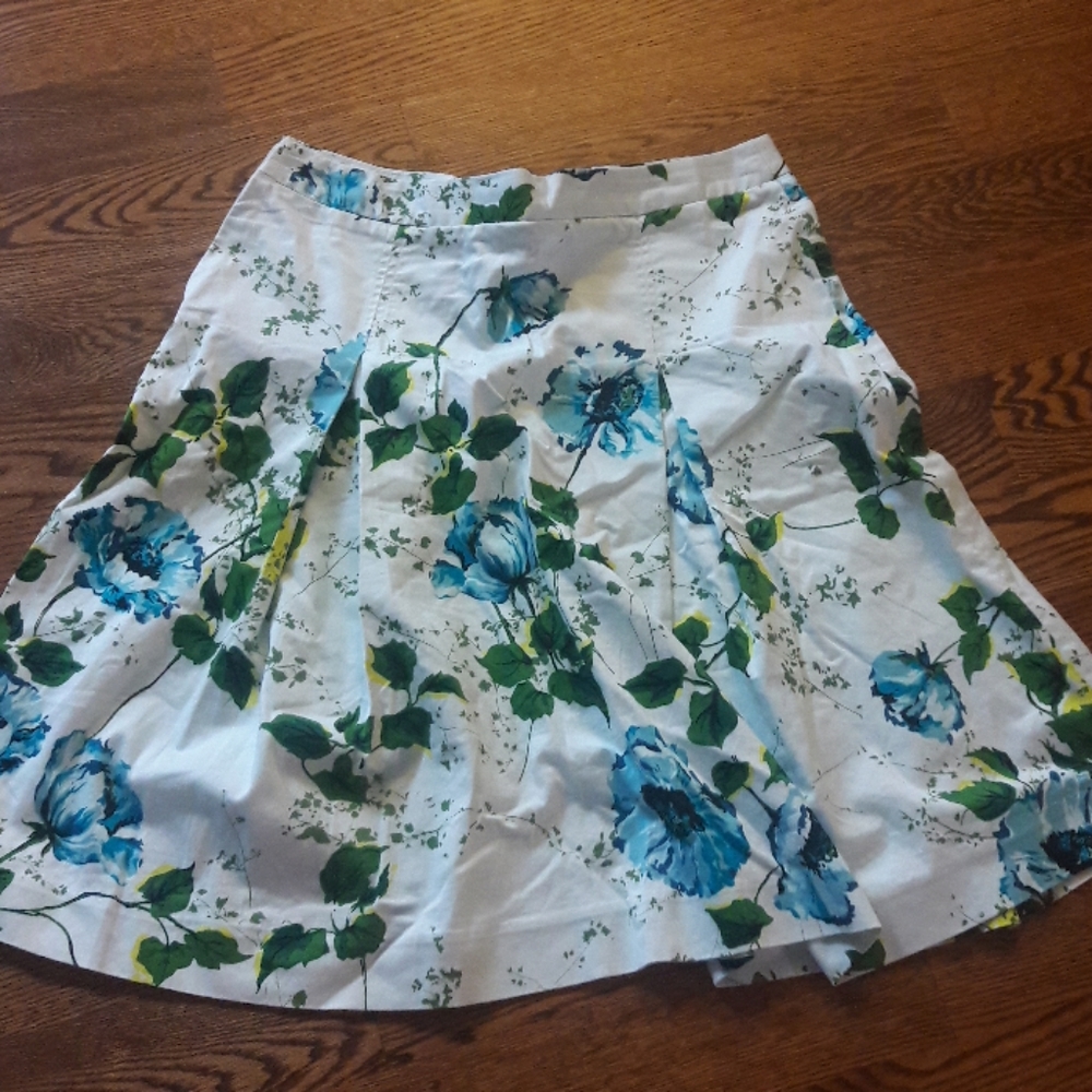 Banana Republic floral skirt